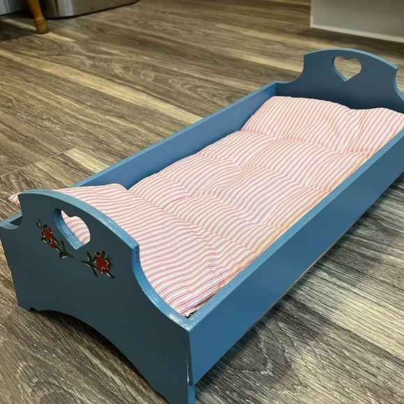 American Girl/Pleasant Company Retired Kirsten Bed, Mattress Pillow